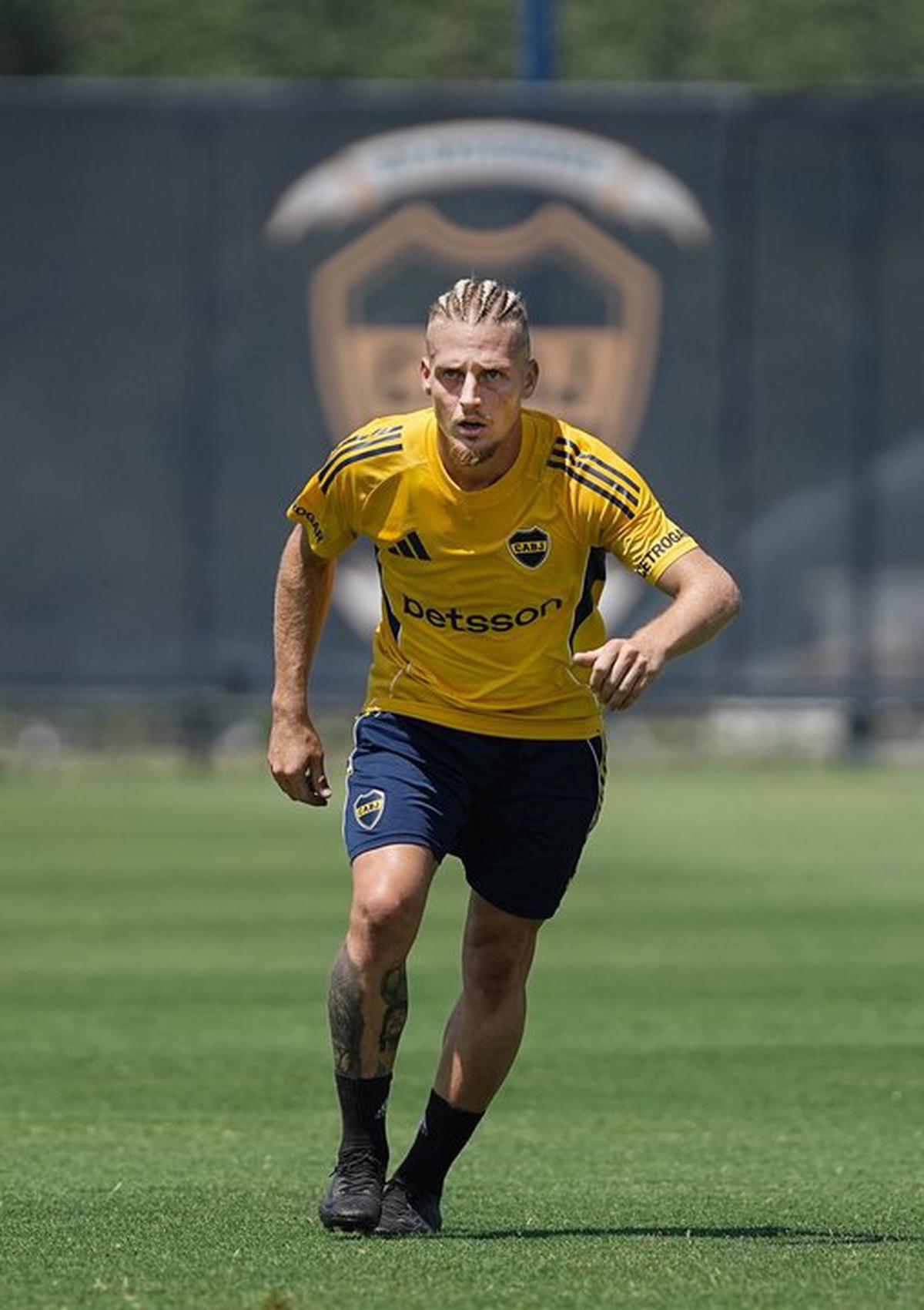 Ascacíbar fue convocado en Boca.