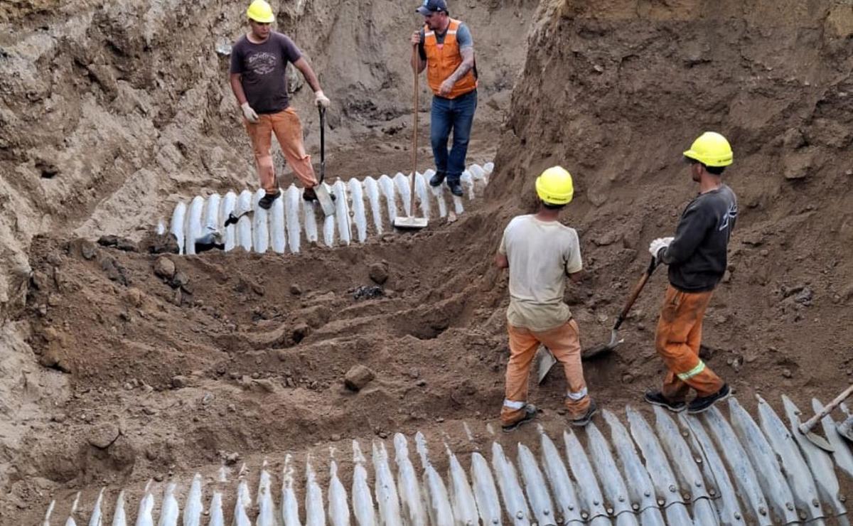 Camino de las Altas Cumbres sigue cortado:  trabajan contrarreloj para reabrir