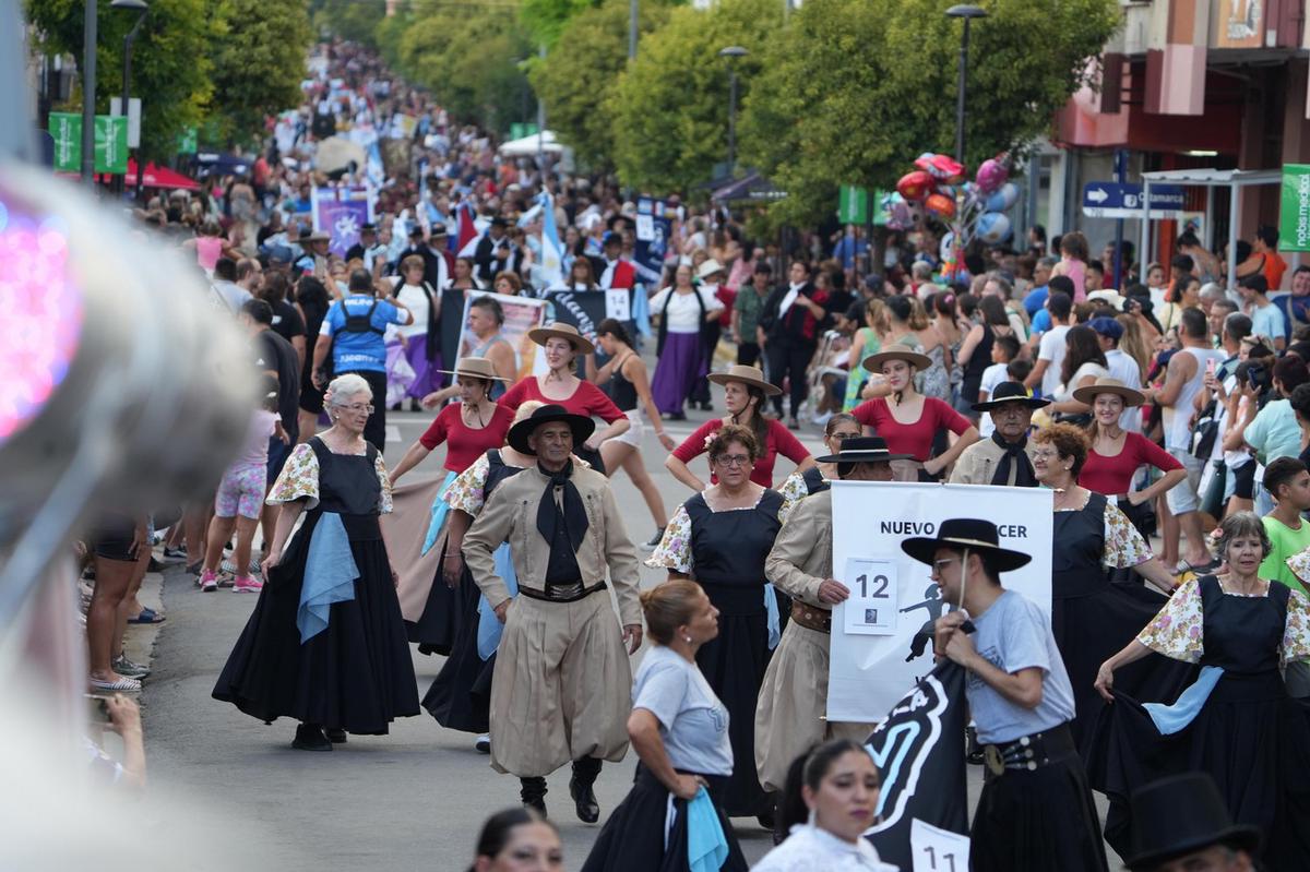 FOTO: Arranca Cosquín con la plaza desbordada