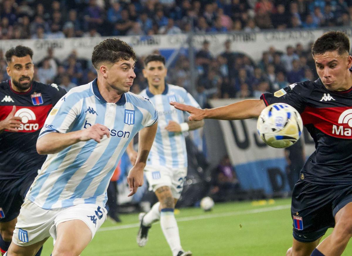 "La Academia" se metió entre los cuatro mejores del Torneo Clausura.