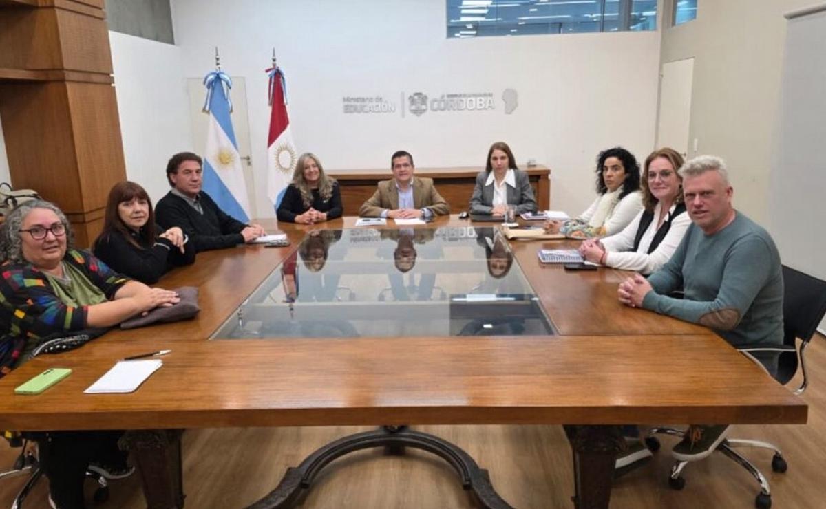 Se autorizó el retiro anticipado de docentes y estudiantes por el