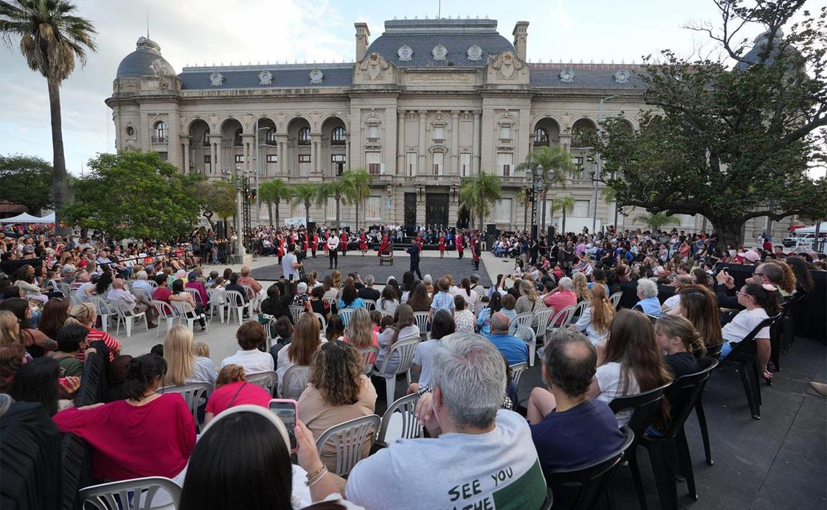 Santa Fe celebró el 239° aniversario del nacimiento del Brigadier López.