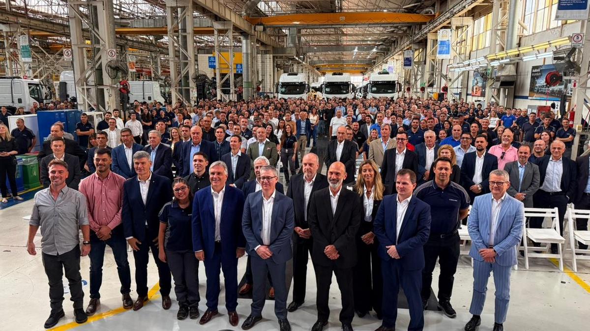IVECO inició en Córdoba la producción de su camión más avanzado.