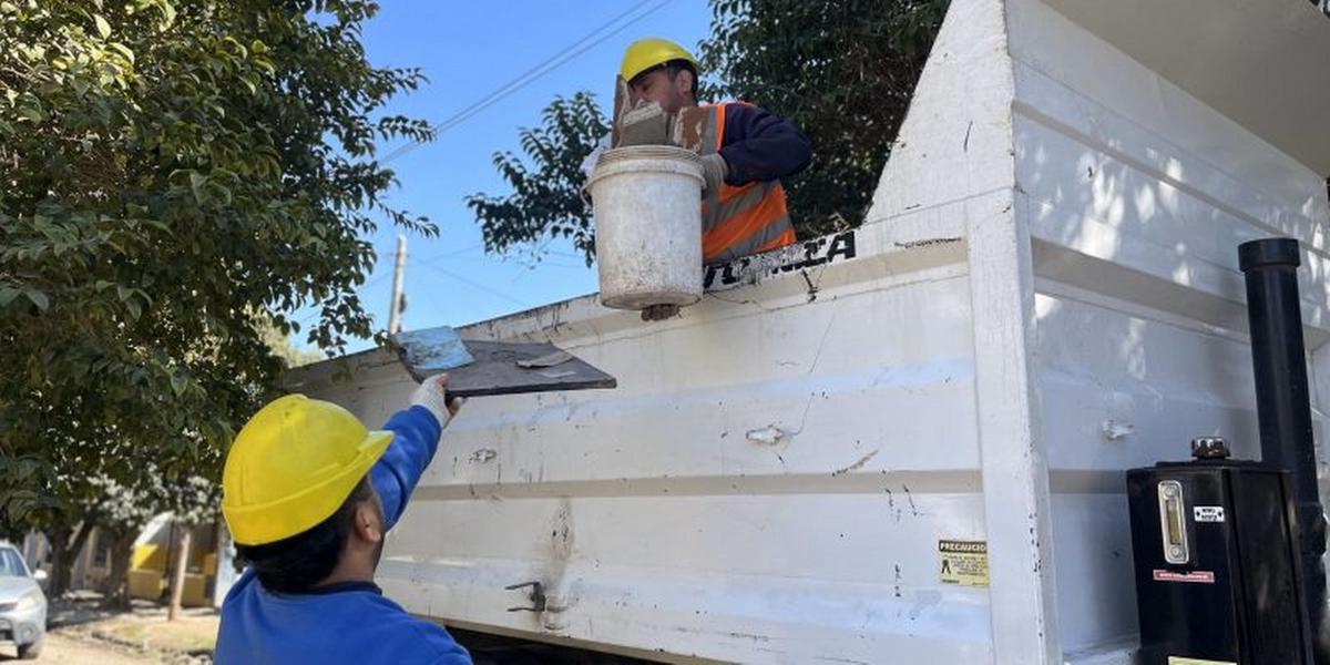 FOTO: Descacharreo en Córdoba: limpiaron 53 toneladas y allanaron terrenos con basura