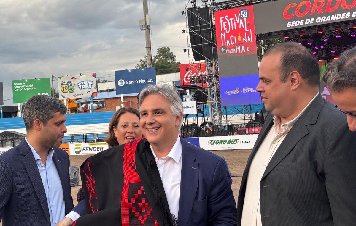 FOTO: El gobernador anunció un aporte superior a los 300 millones para el festival 