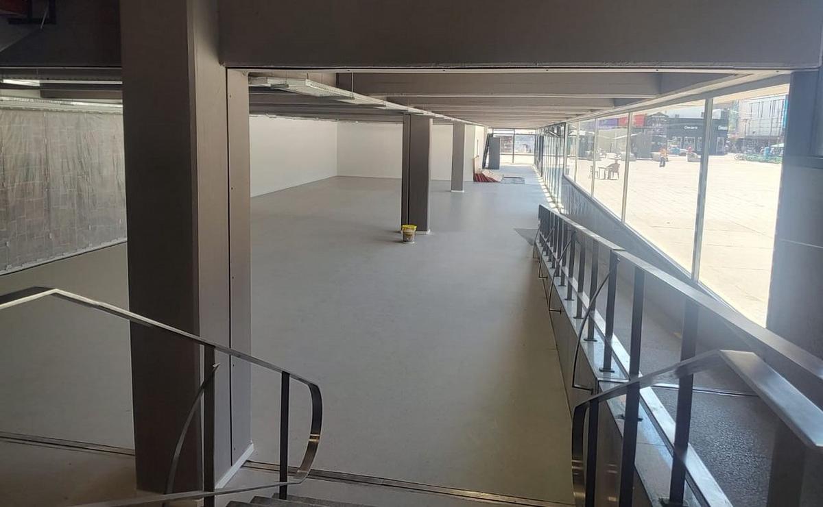 Recorrida por las obras del Centro Cultural Fontanarrosa.