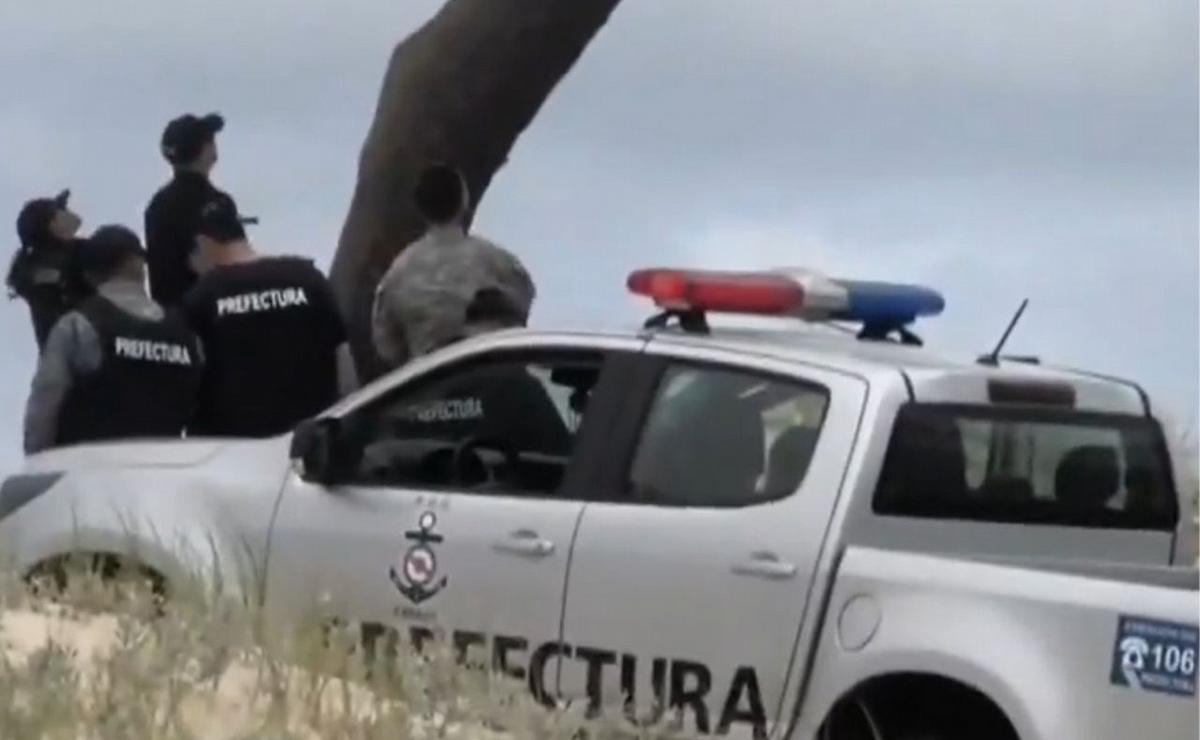 FOTO: Luis Suárez colaboró con el rescate. (Foto:Captura)