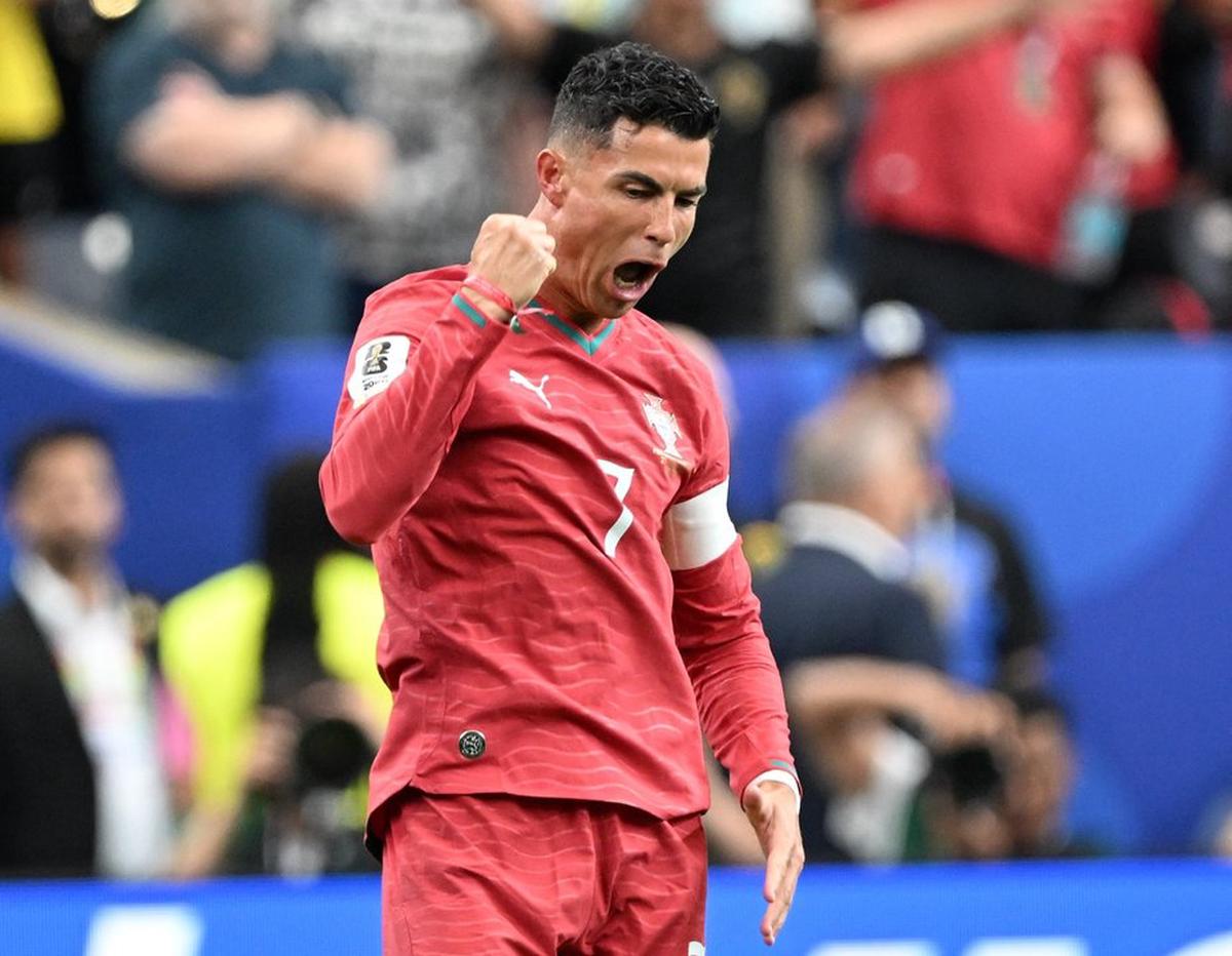 Portugal aplastó 5-0 a Uzbekistán con doblete de Cristiano Ronaldo.