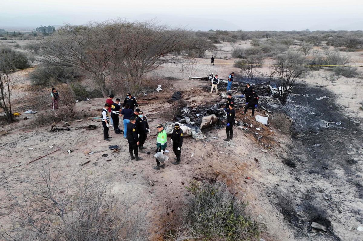 Perú identifica muertos en accidente aéreo; España recomienda no tomar vuelos sobre líneas de Nazca