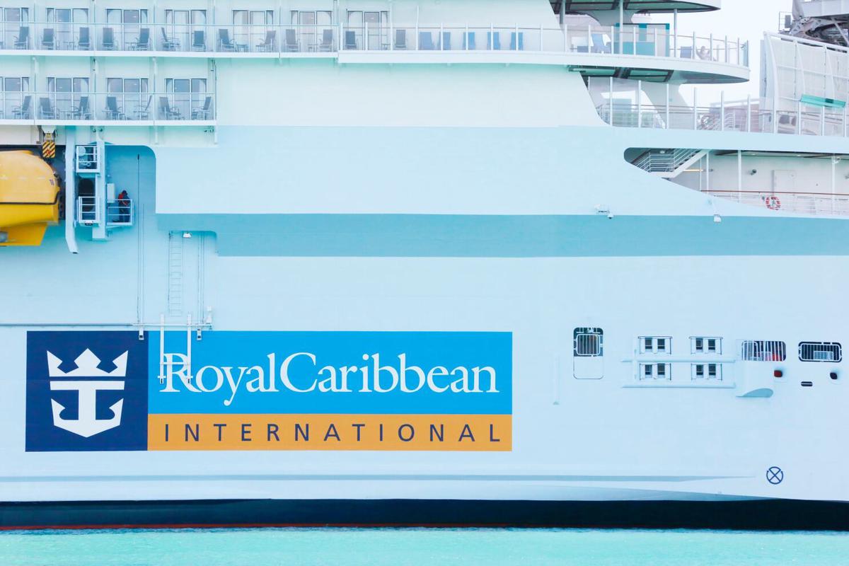 Mujer demanda a Royal Caribbean por la muerte de su prometido en un crucero