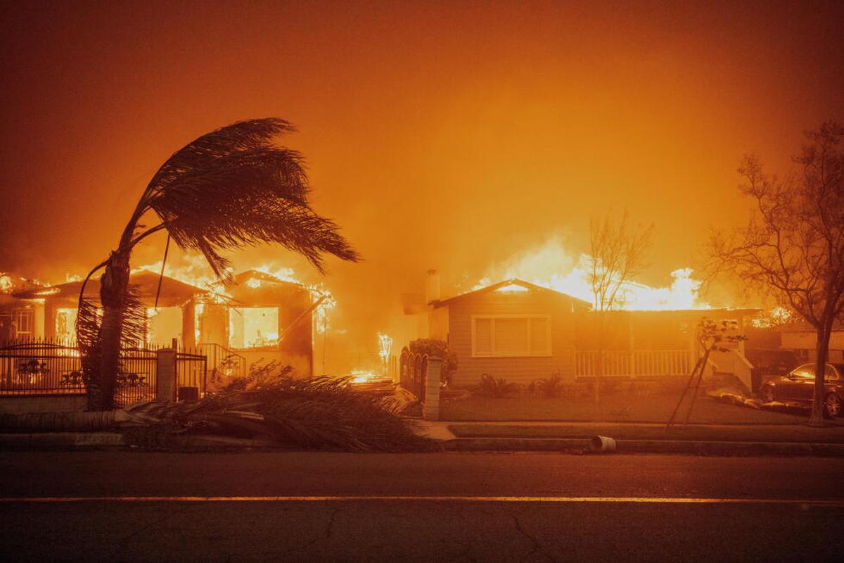 Incendio en Los Ángeles de 2025 fue causado por chispas de torre eléctrica inactiva, dice reporte