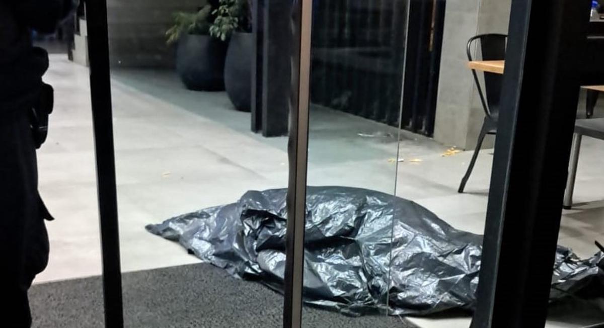 Un hombre falleció en Mostaza de La Plata mientras cenaba con su esposa