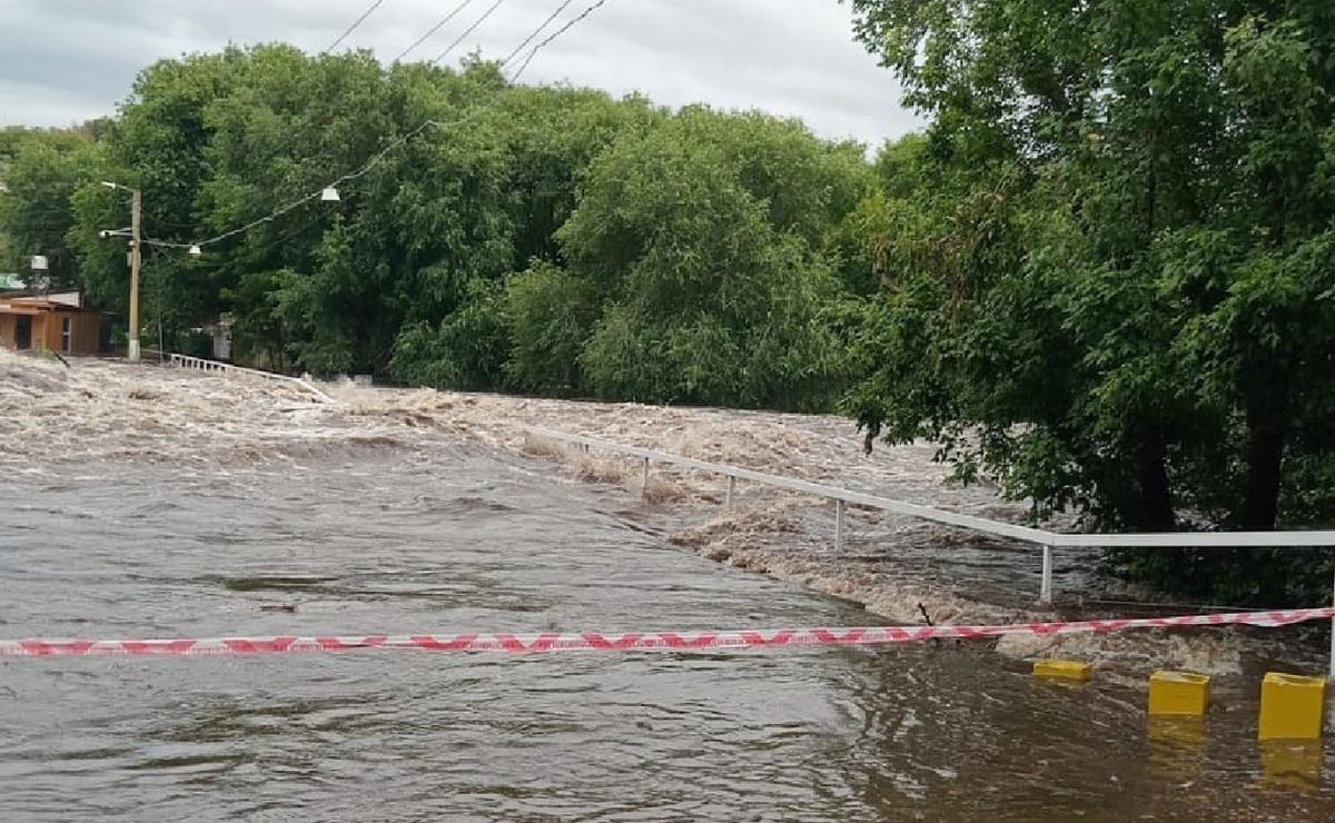 FOTO: Villa Los Aromos quedó aislada por la crecida del río Anisacate. (Diario Tortuga)