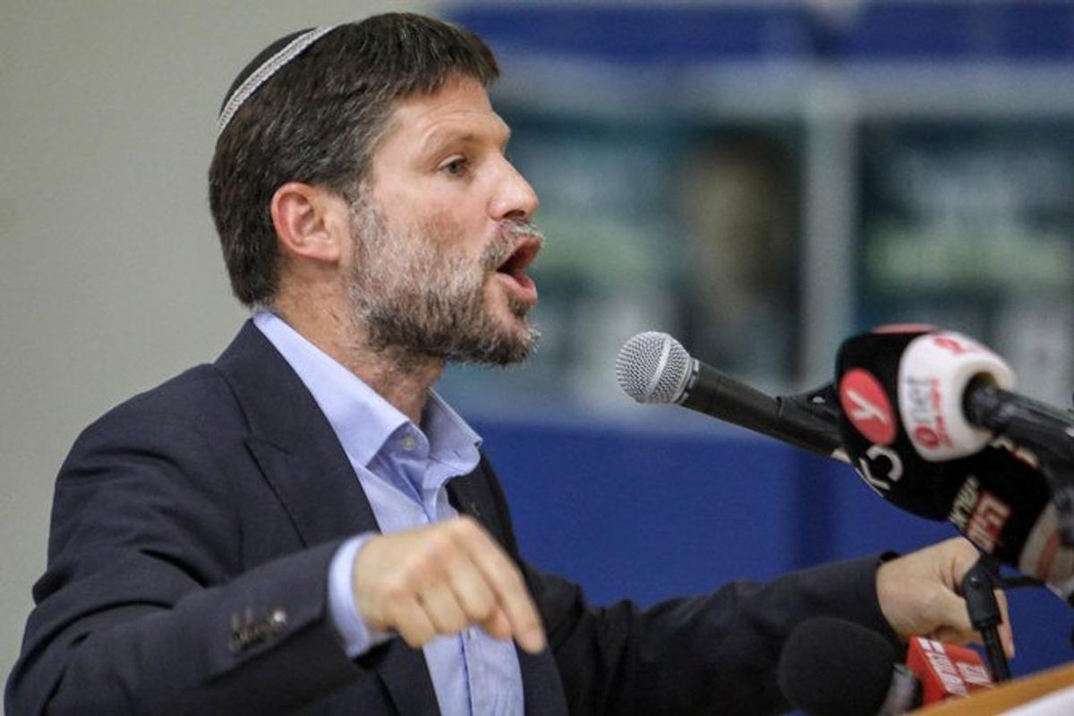 El ministro de finanzas israelí pidió expulsar al embajador británico en medio de la escalada con Londres.