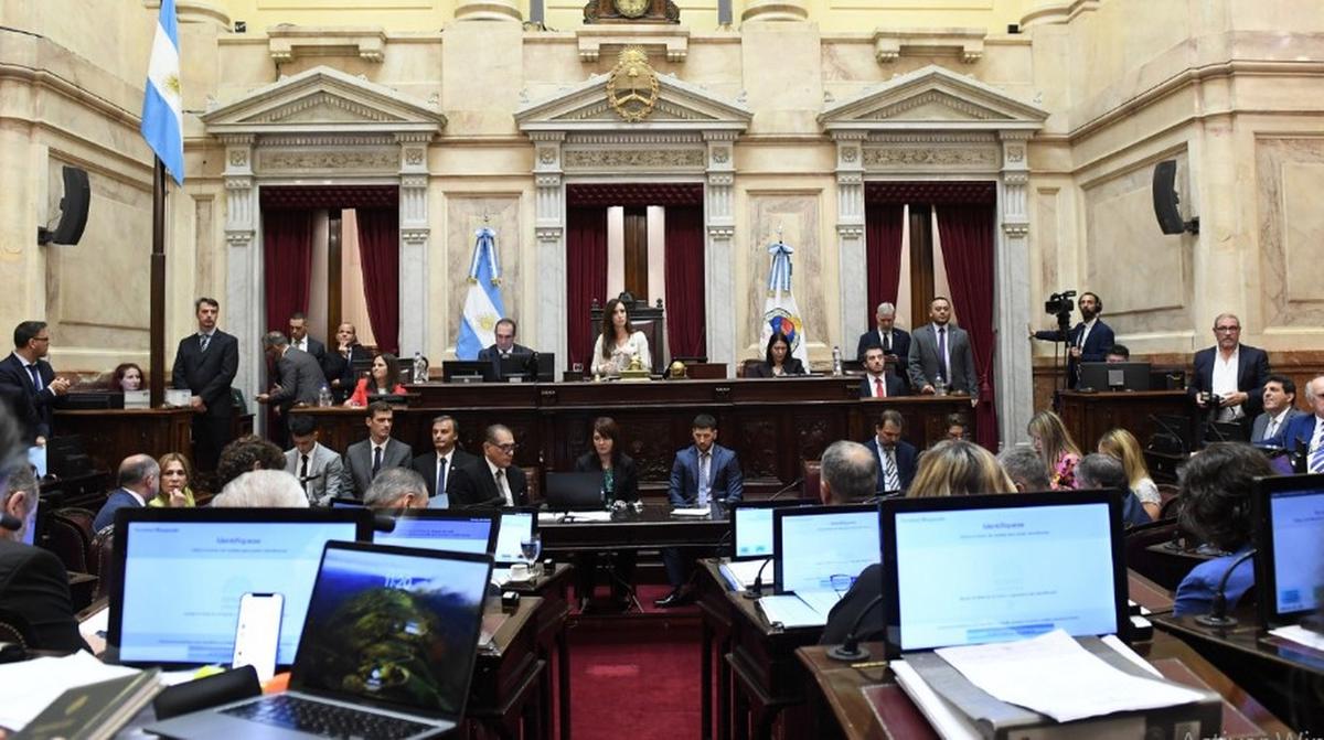 FOTO: Cuantos asesores tienen los senadores 