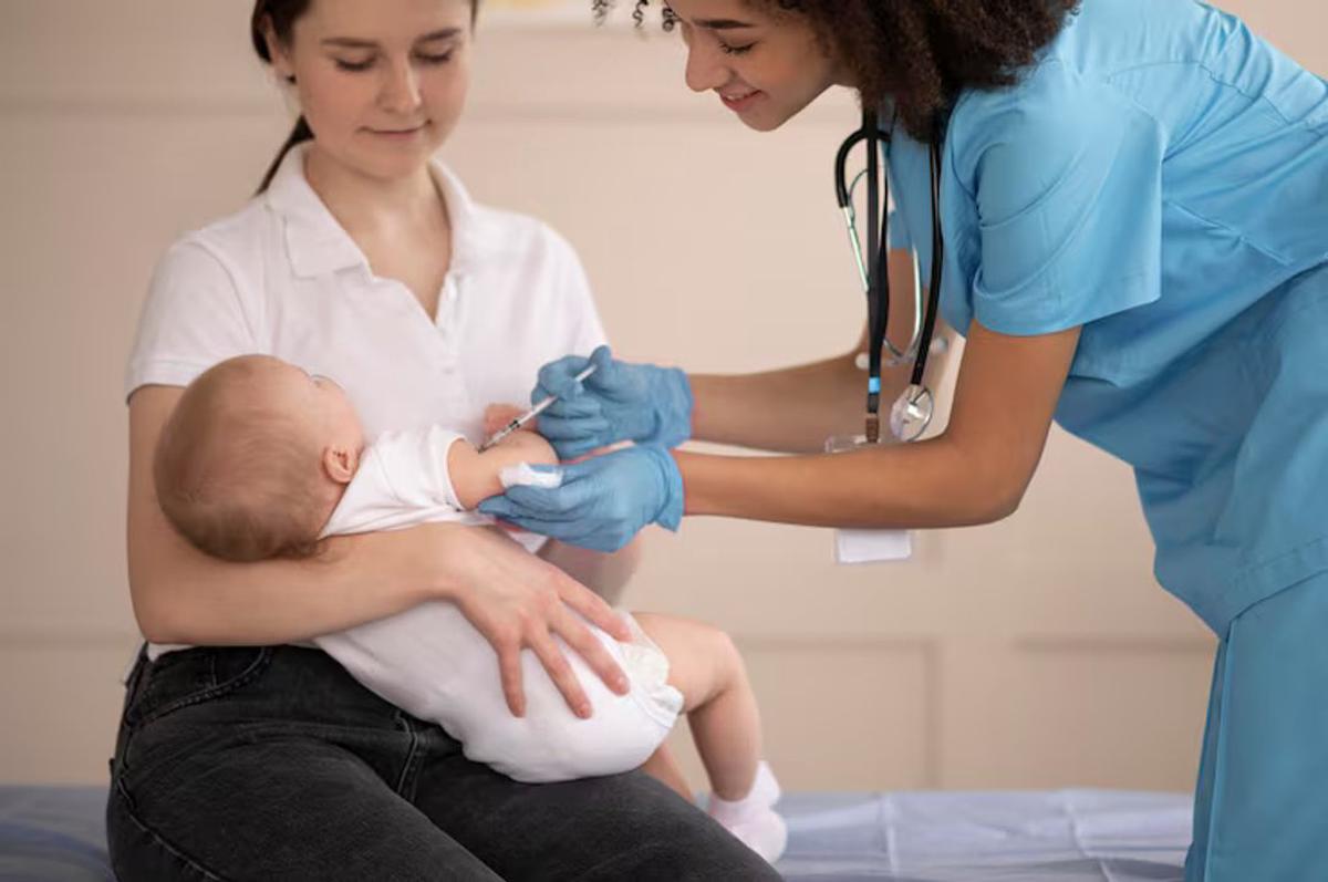Meningitis: la cobertura de vacunación en bebés y adolescentes sigue siendo insuficiente