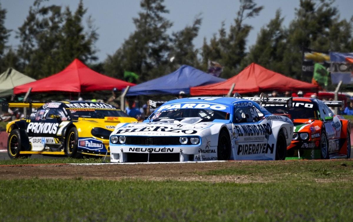 FOTO: De la Iglesia con Dodge Challenger ganó la serie mas rapida