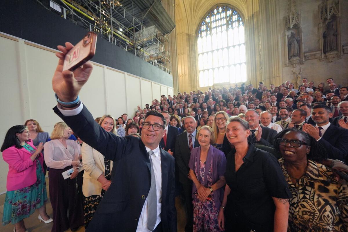 Burnham se alista para contienda para liderar a laboristas británicos que puede ser su coronación