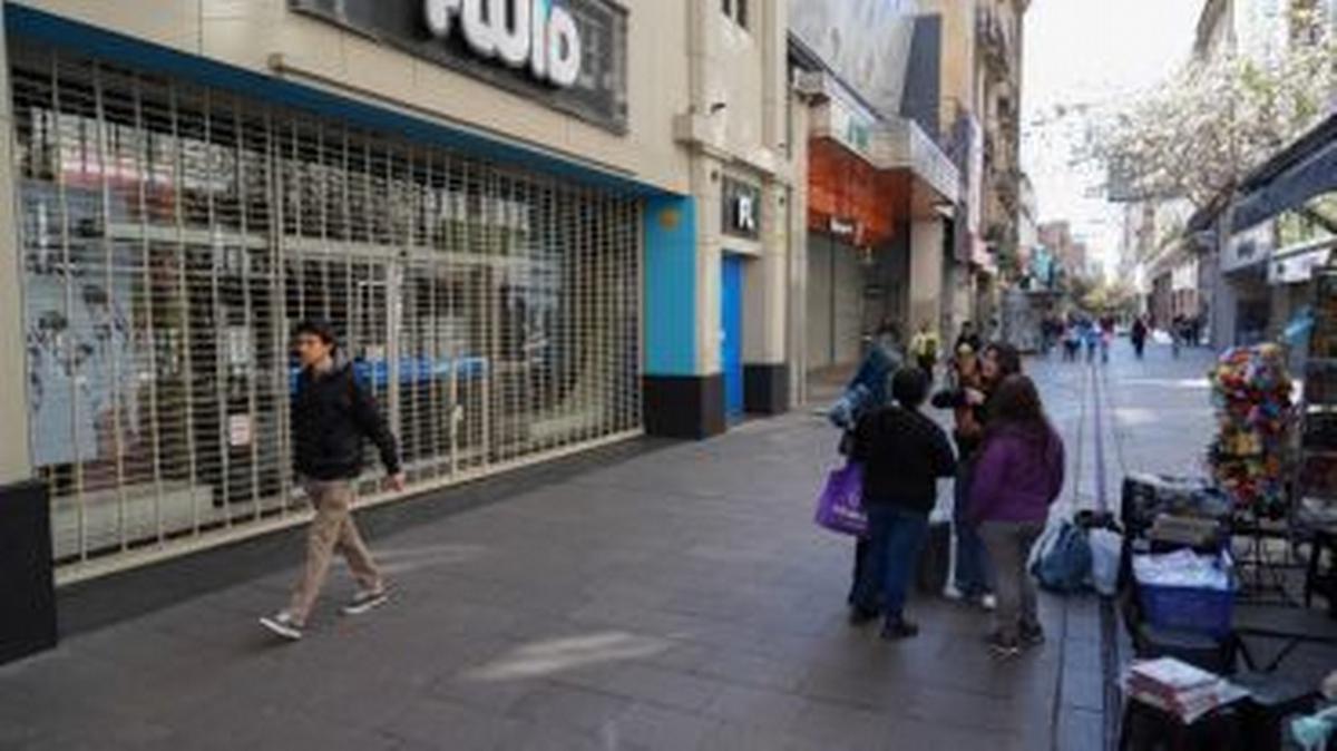 Los comercios cerrarán mañana