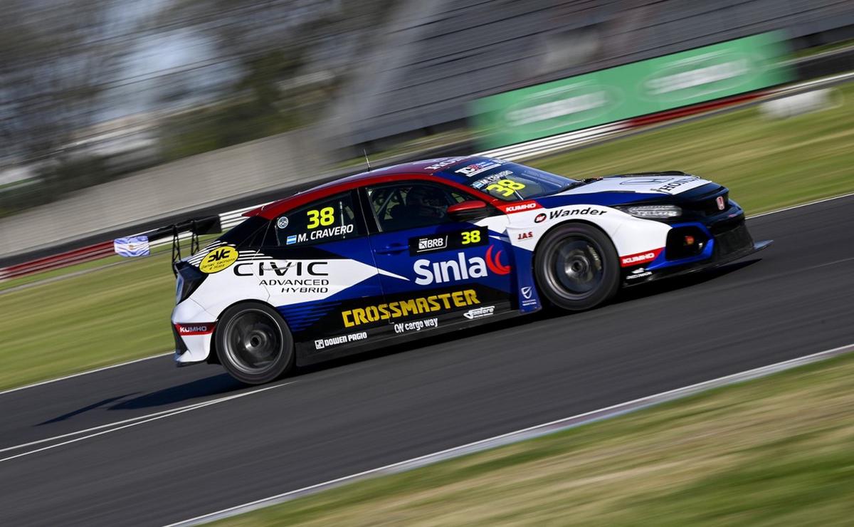 FOTO: Cravero brilló en la 'Qualy' del TCR en el Gálvez y se llevó su primera P1