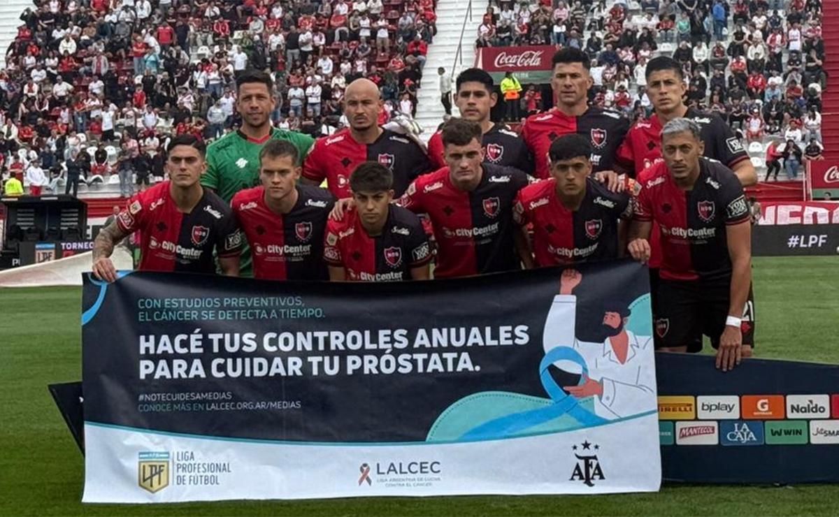 Newell's vs. Huracán. Liga Profesional 2025.