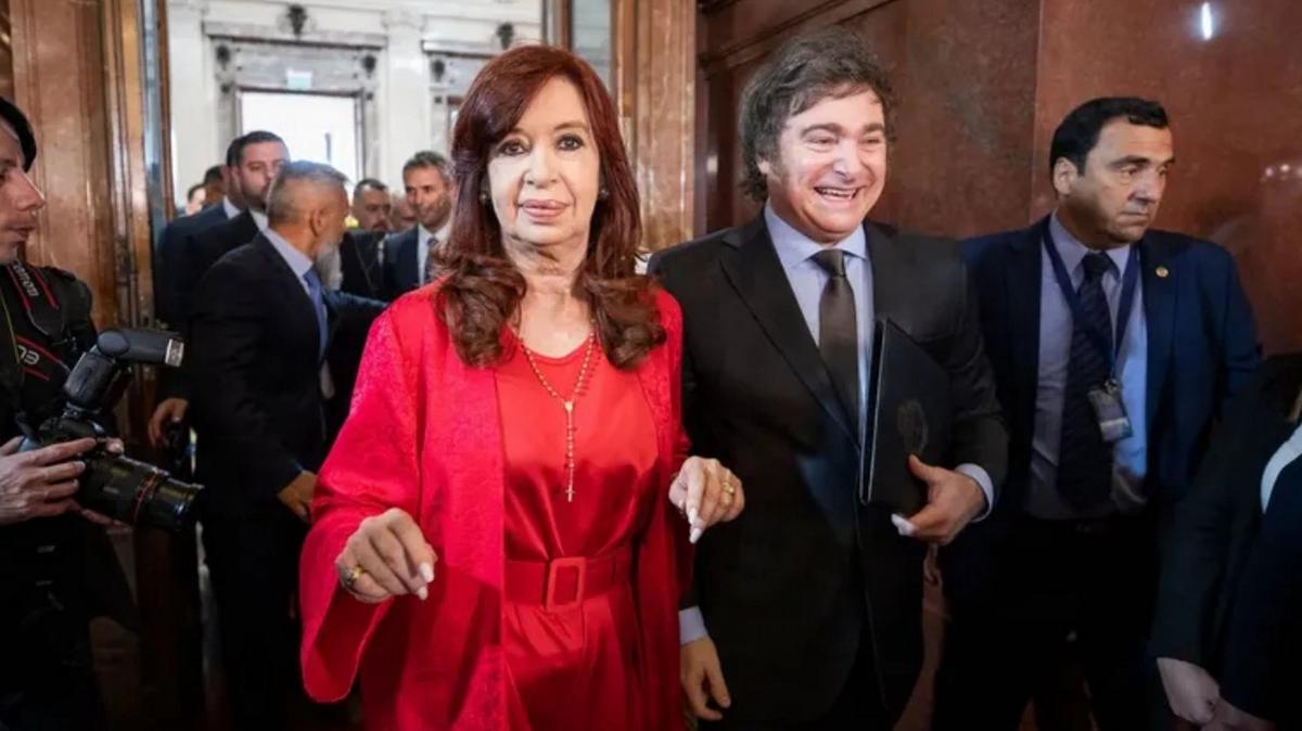 FOTO: Cristina Kirchner y Javier Milei