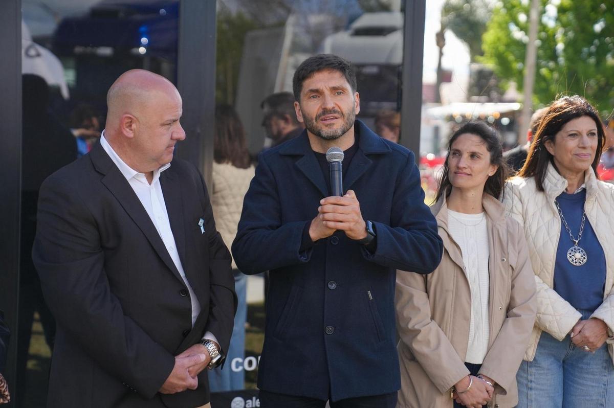 El gobernador Pullaro en la Fiesta del Transporte en Pujato