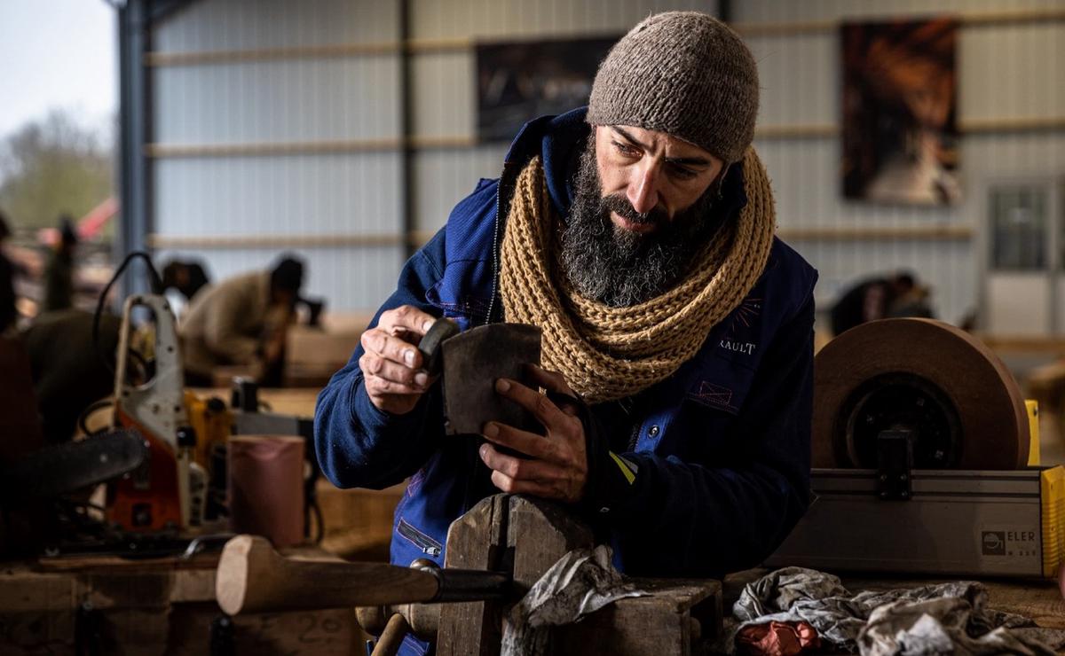 FOTO: Damián Pinardi, el ebanista cordobés que estuvo en la restauración de Notre Dame.