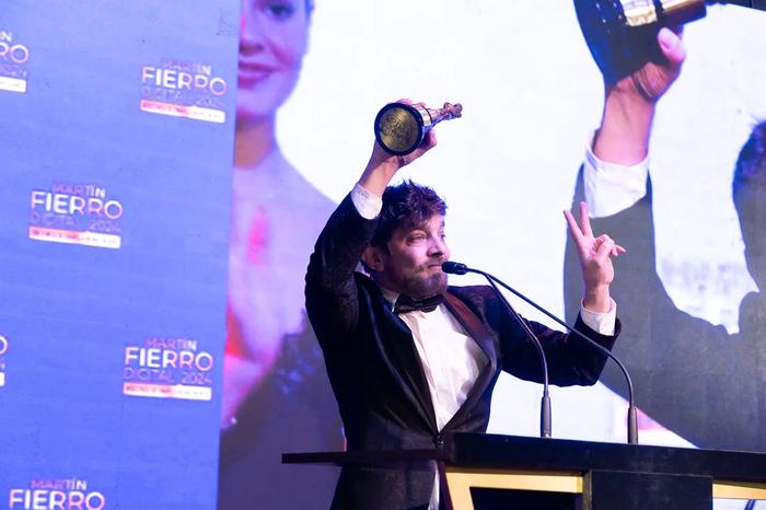 Jorge Pinarello, el youtuber que homenajeó a Cristina Kirchner al ser distinguido en La Plata