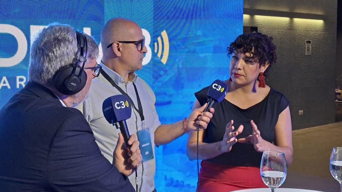 Gala Díaz Langou, en diálogo con Cadena 3 en la cena anual de CIPPEC.