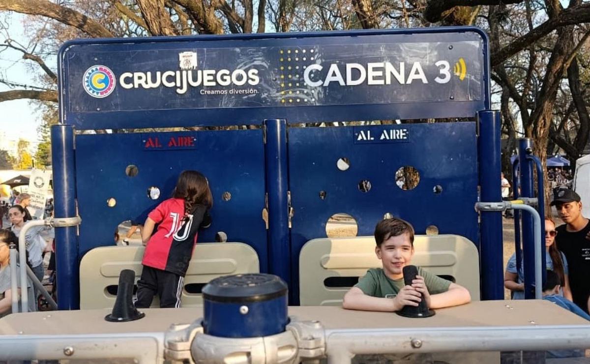 El estudio convertido en juego es una de las propuestas para las infancias en el Parque Independenci