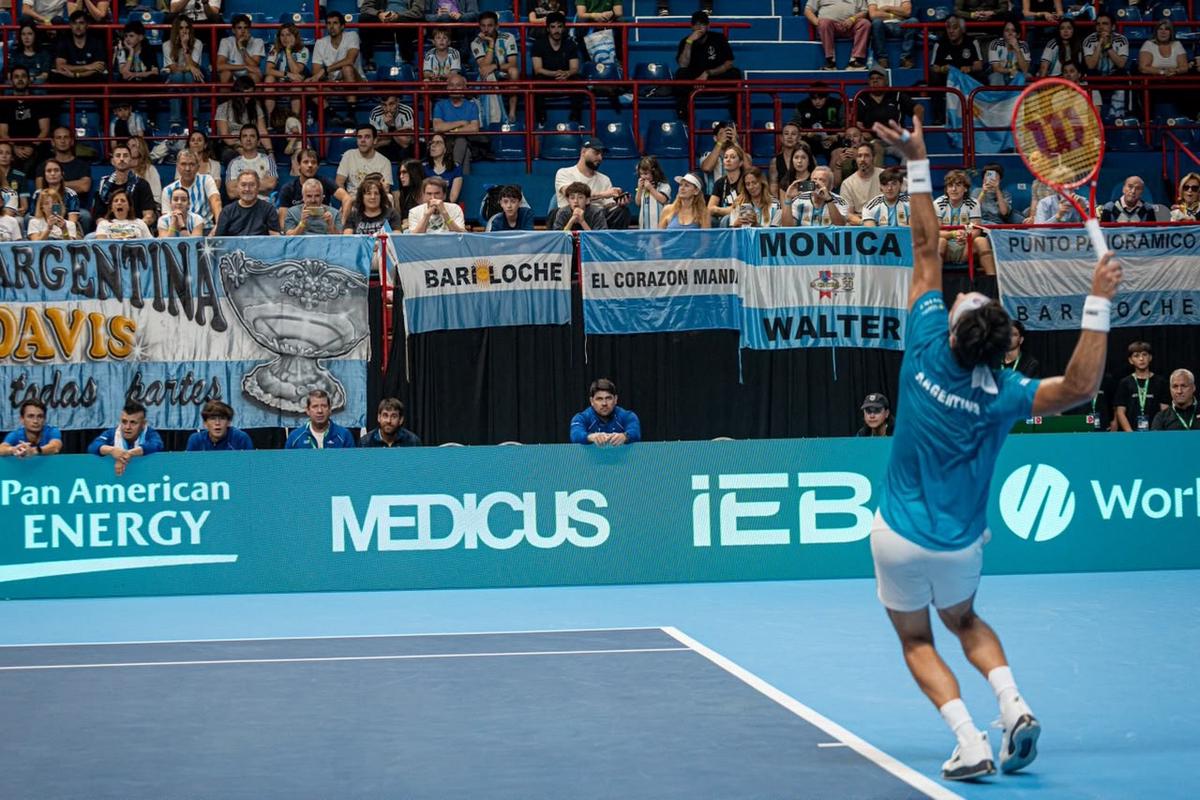 Tras las victorias del sábado, Argentina busca cerrar la serie este domingo.