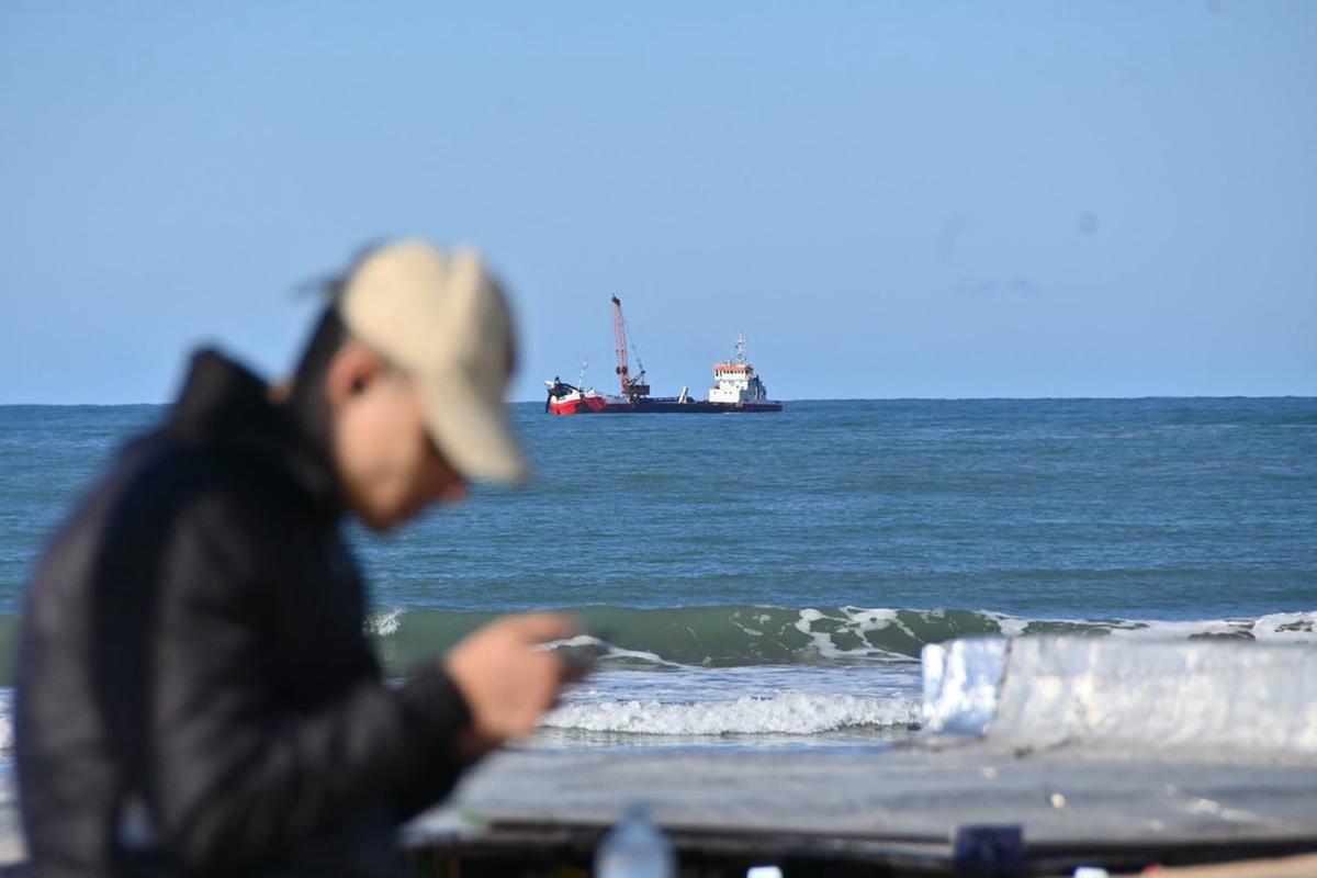 Rescatan a dos deportistas en Mar del Plata durante ciclogénesis extrema