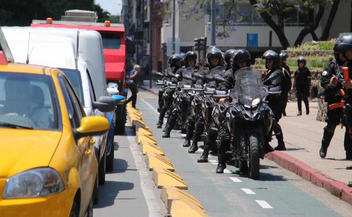 FOTO: El Suoem marchó por el centro de Córdoba (Foto: Daniel Cáceres/Cadena 3).