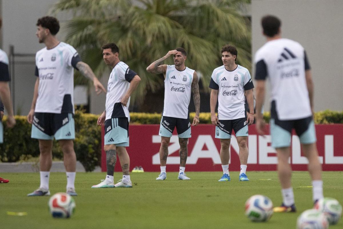 De Paul podría salir del 11 titular.