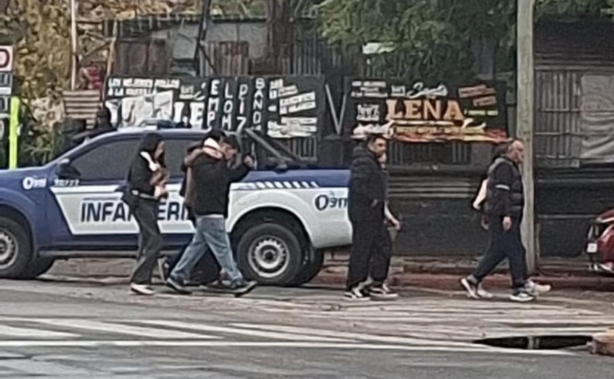Desgarrador último adiós de familiares y amigos a Agostina Vega.