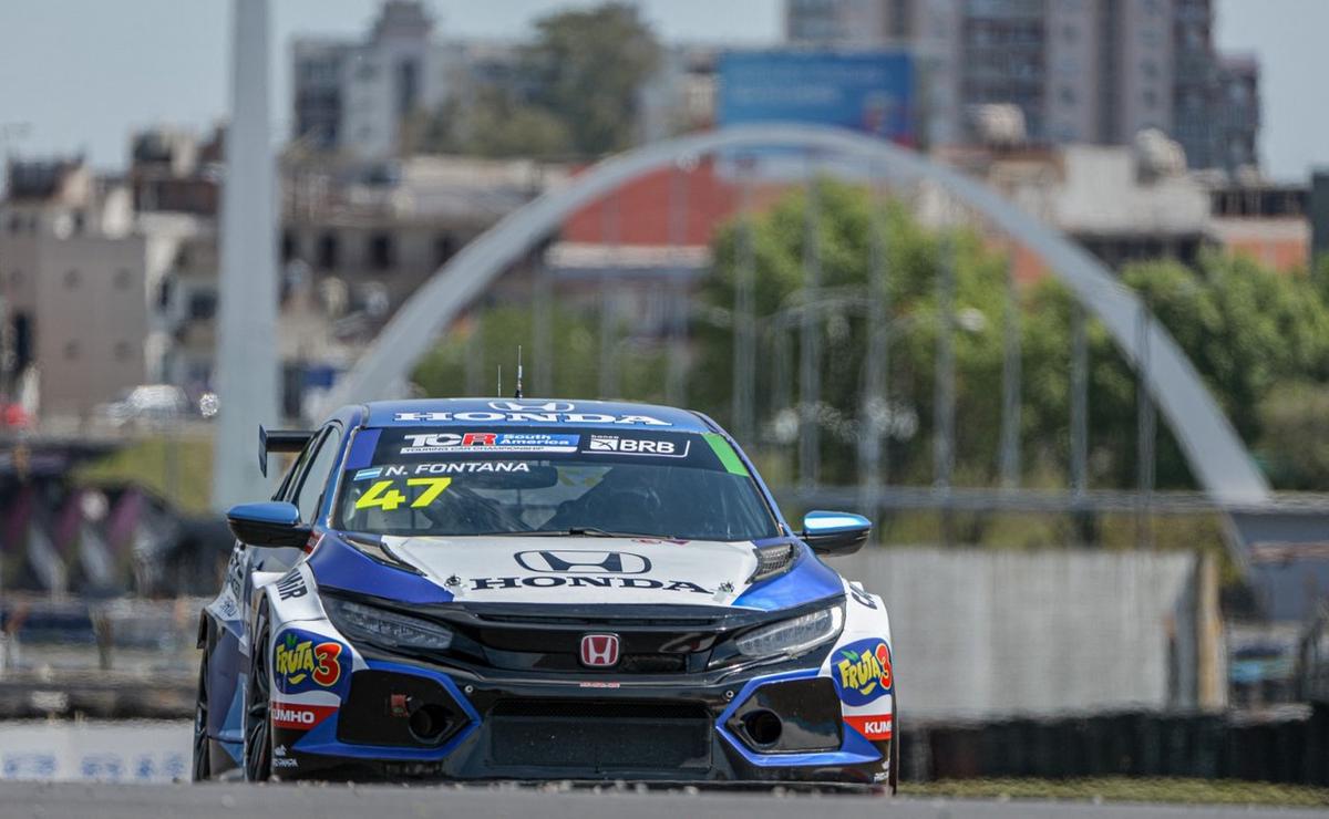 FOTO: Fontana puso la mejor vuelta del viernes de TCR en el Gálvez porteño