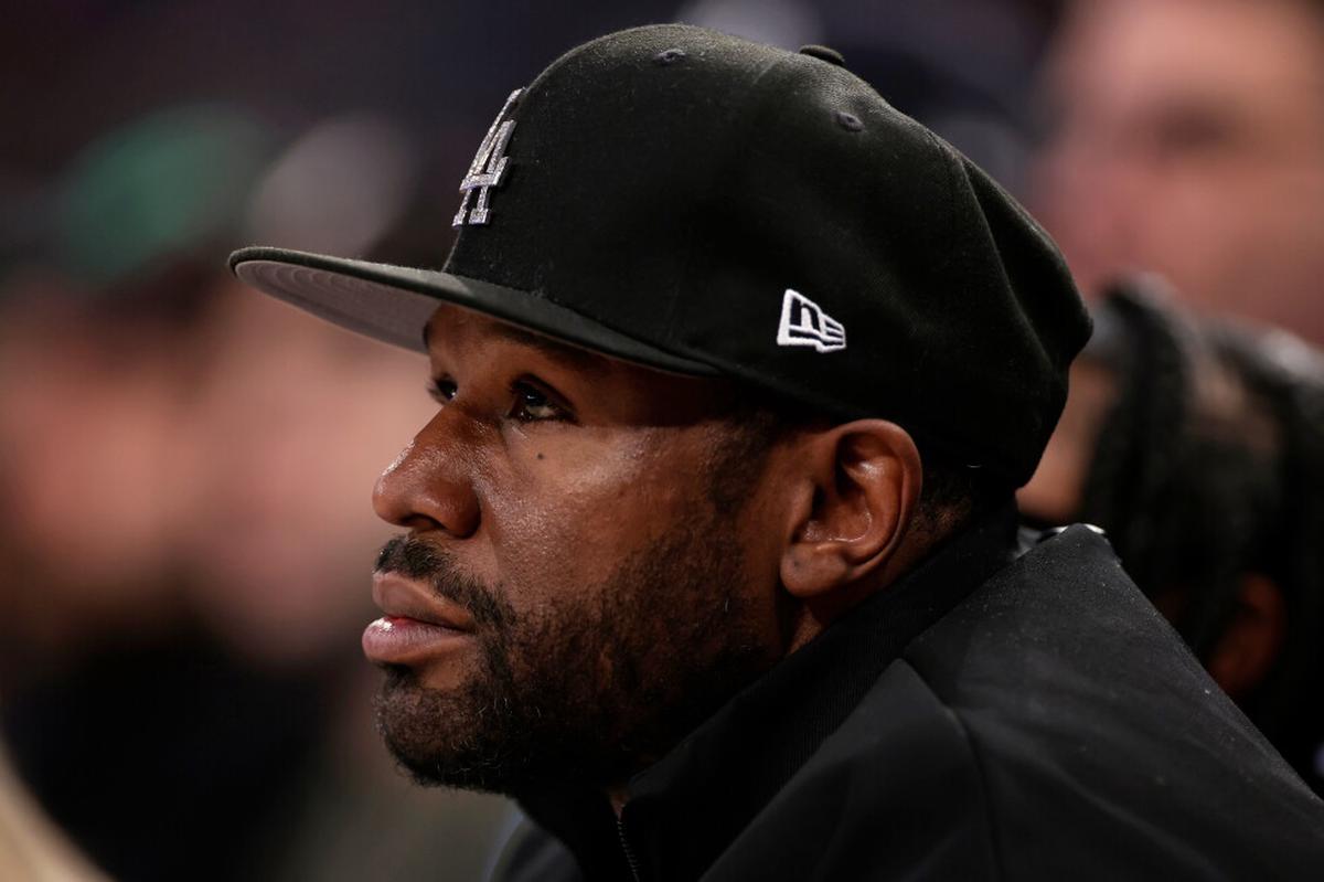 Floyd Mayweather enfrenta cargos por delito grave en Las Vegas