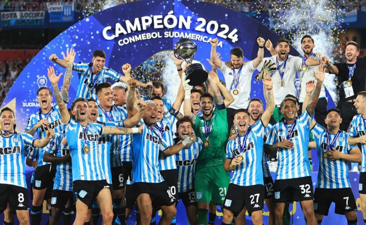 FOTO: Racing se coronó en la Copa Sudamericana. 