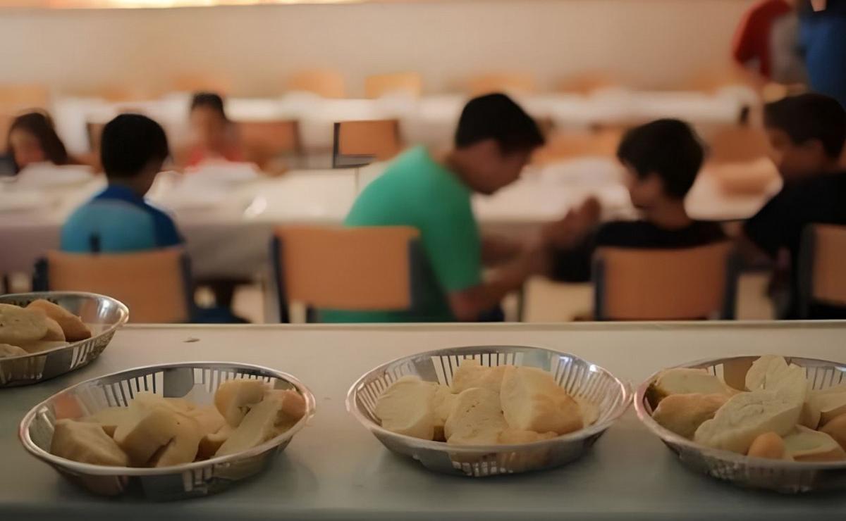 Cáritas Rosario comenzó a entregar unos 200 desayunos diarios.
