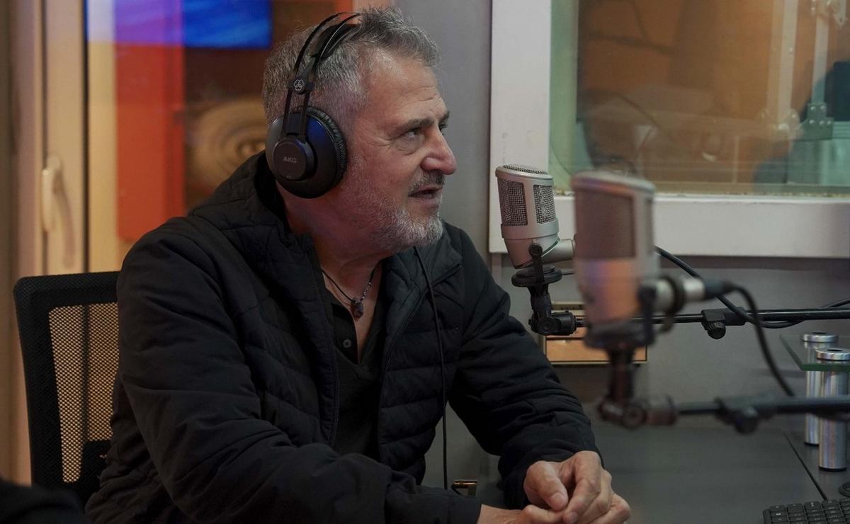 FOTO: Jean Maggi, en los estudios de Cadena 3.