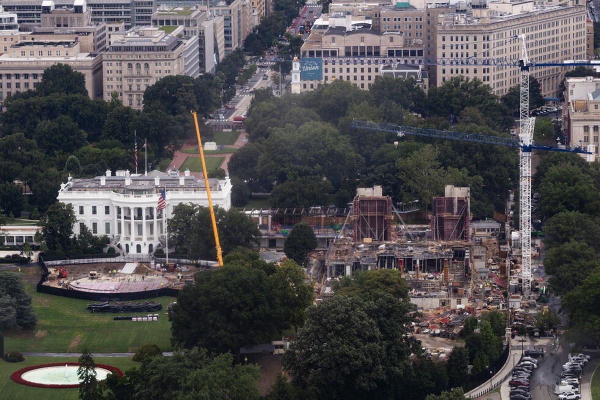 Corte de apelaciones: Trump debe obtener aprobación del Congreso para salón de baile; frena la obra