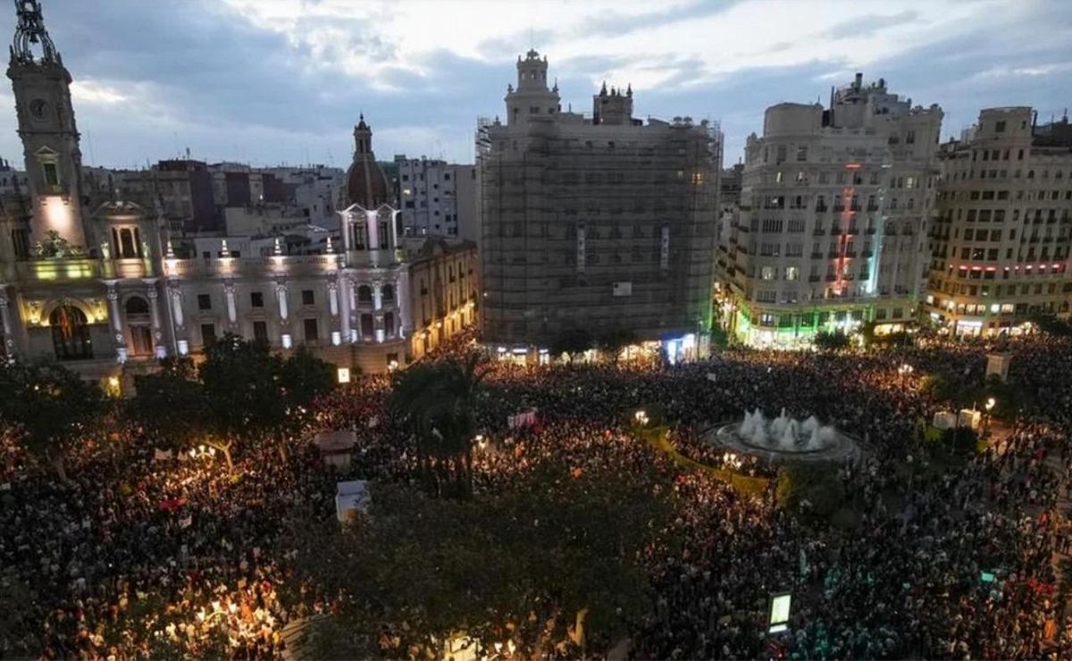 FOTO: La manifestación congregó a mas de 130.000 personas. (Foto:NA)