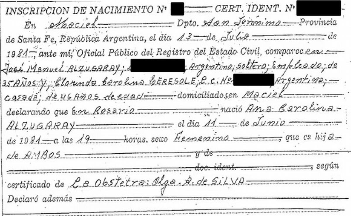 La partida de nacimiento de la denunciante Ana Carolina Alzugaray. (Fiscalía).
