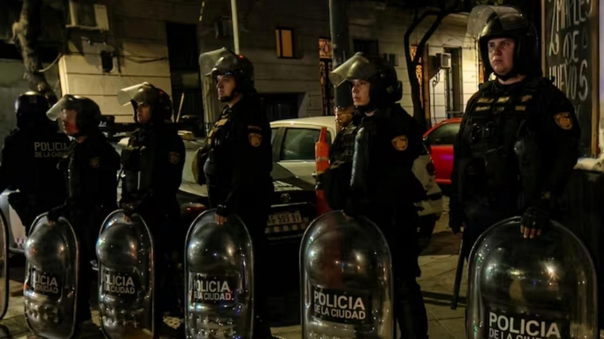 Tensión y preocupación por un motín en una comisaría de Balvanera