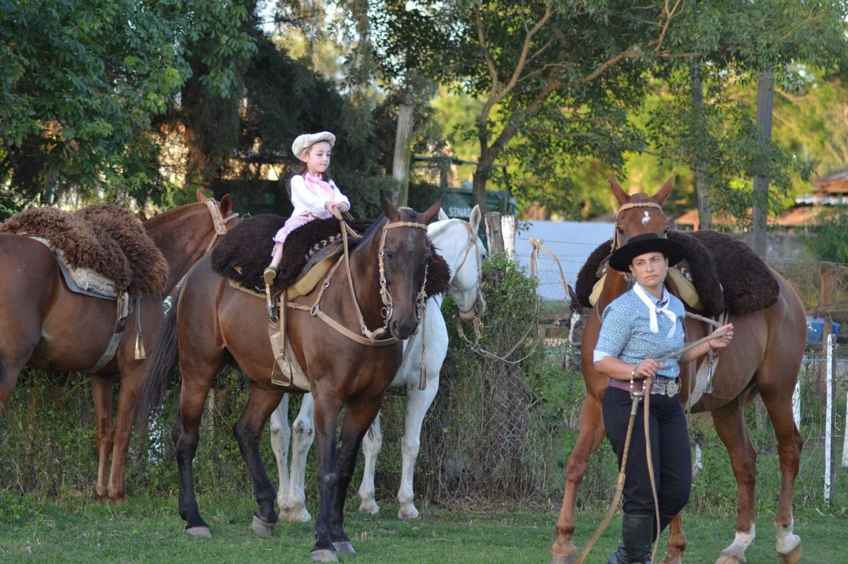 FOTO: Jineteada femenina