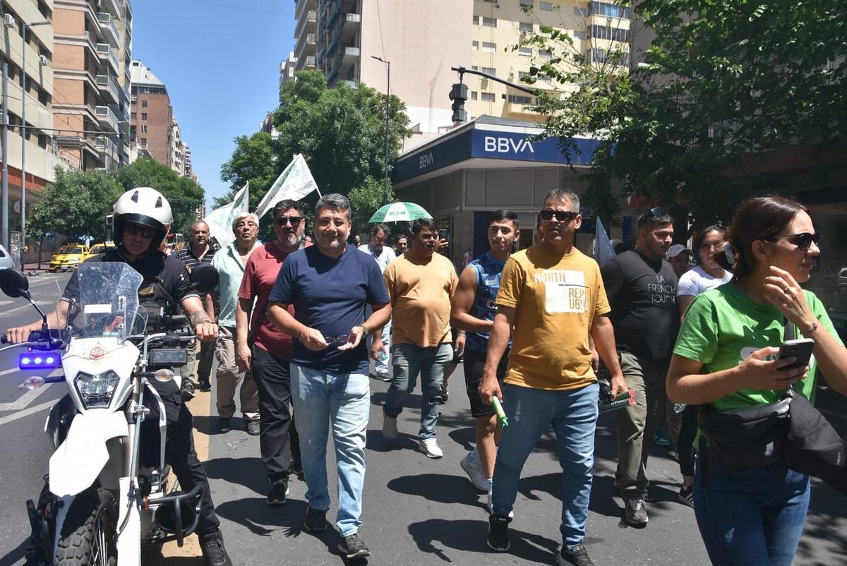 Marcha del Suoem y otros gremios por Córdoba. (Foto: Prensa Suoem)