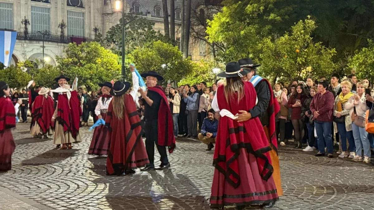 Salta se prepara para el gran Pericón Nacional con 7.500 bailarines