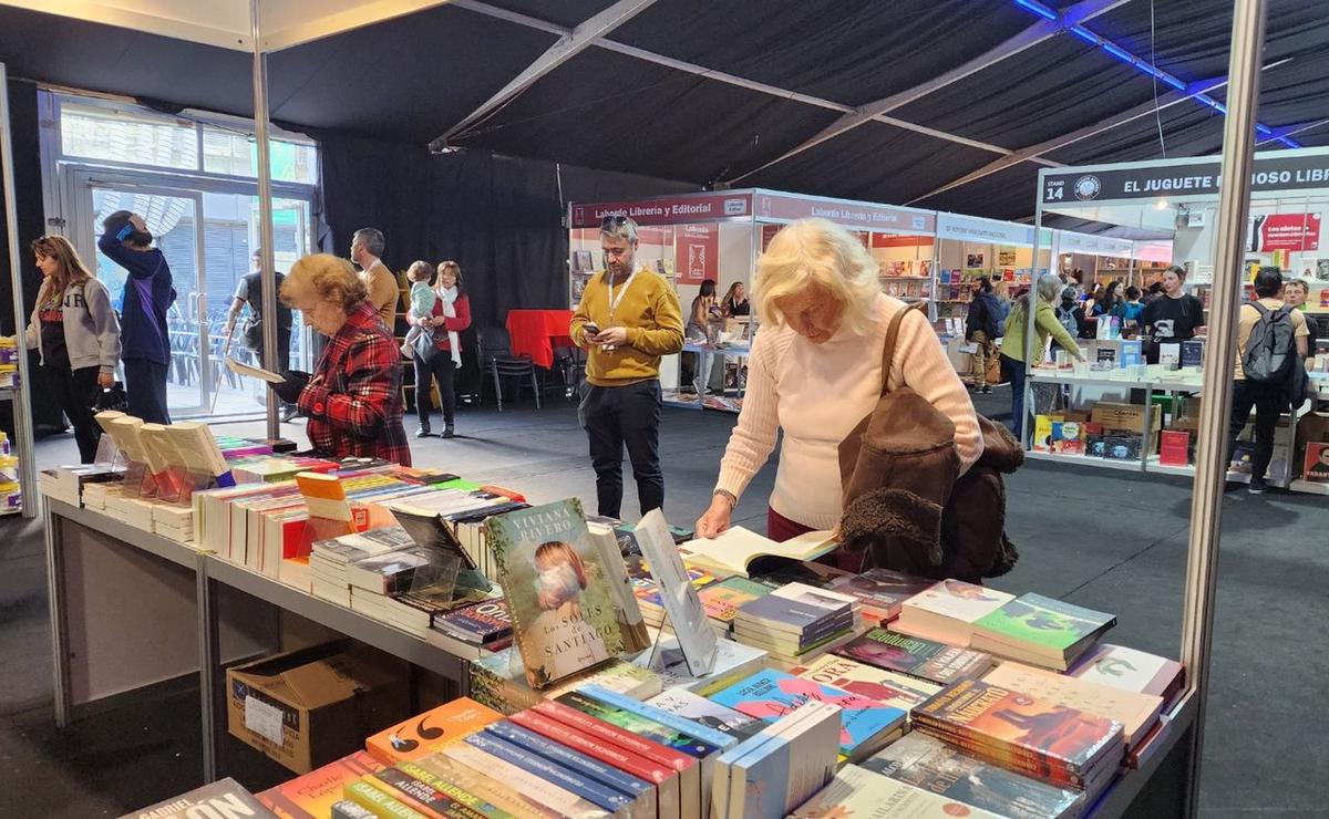 FOTO: Feria del Libro Rosiro 2024. Día 1. 