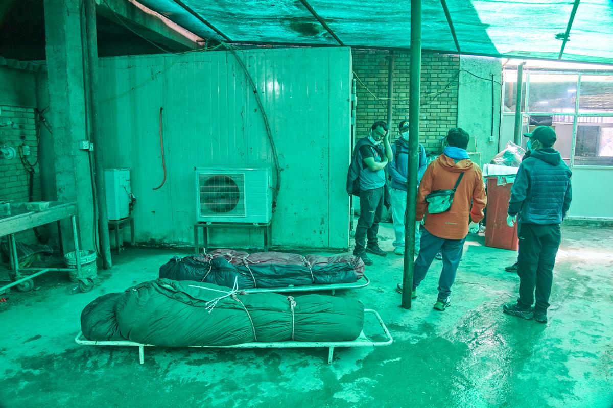 Suben a 15 los muertos en avalancha en Nepal tras hallar 8 cuerpos en el monte Himlung